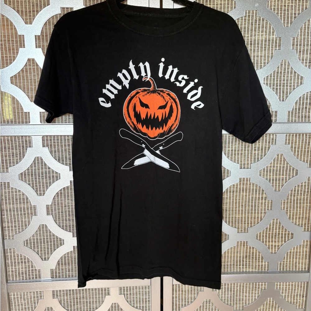 Hot Topic Black Tee with Pumpkin Graphic